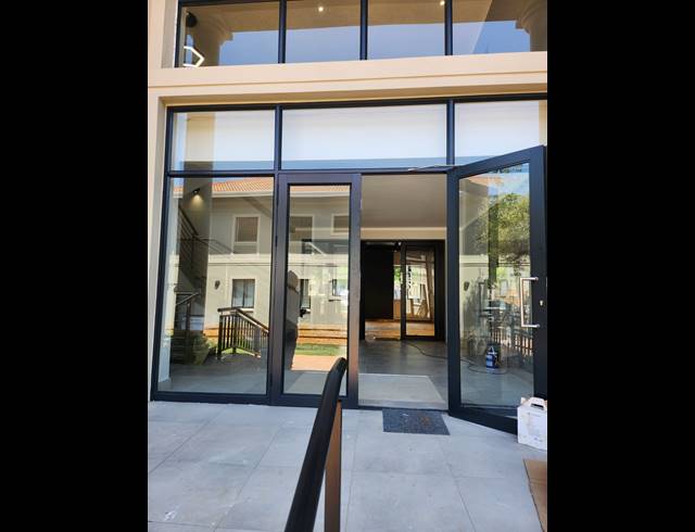 207M² OFFICE TO LET IN VORNA VALLEY